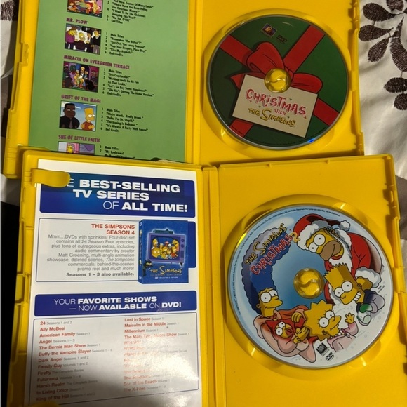 The Simpsons Christmas DVD Set - Picture 6 of 6